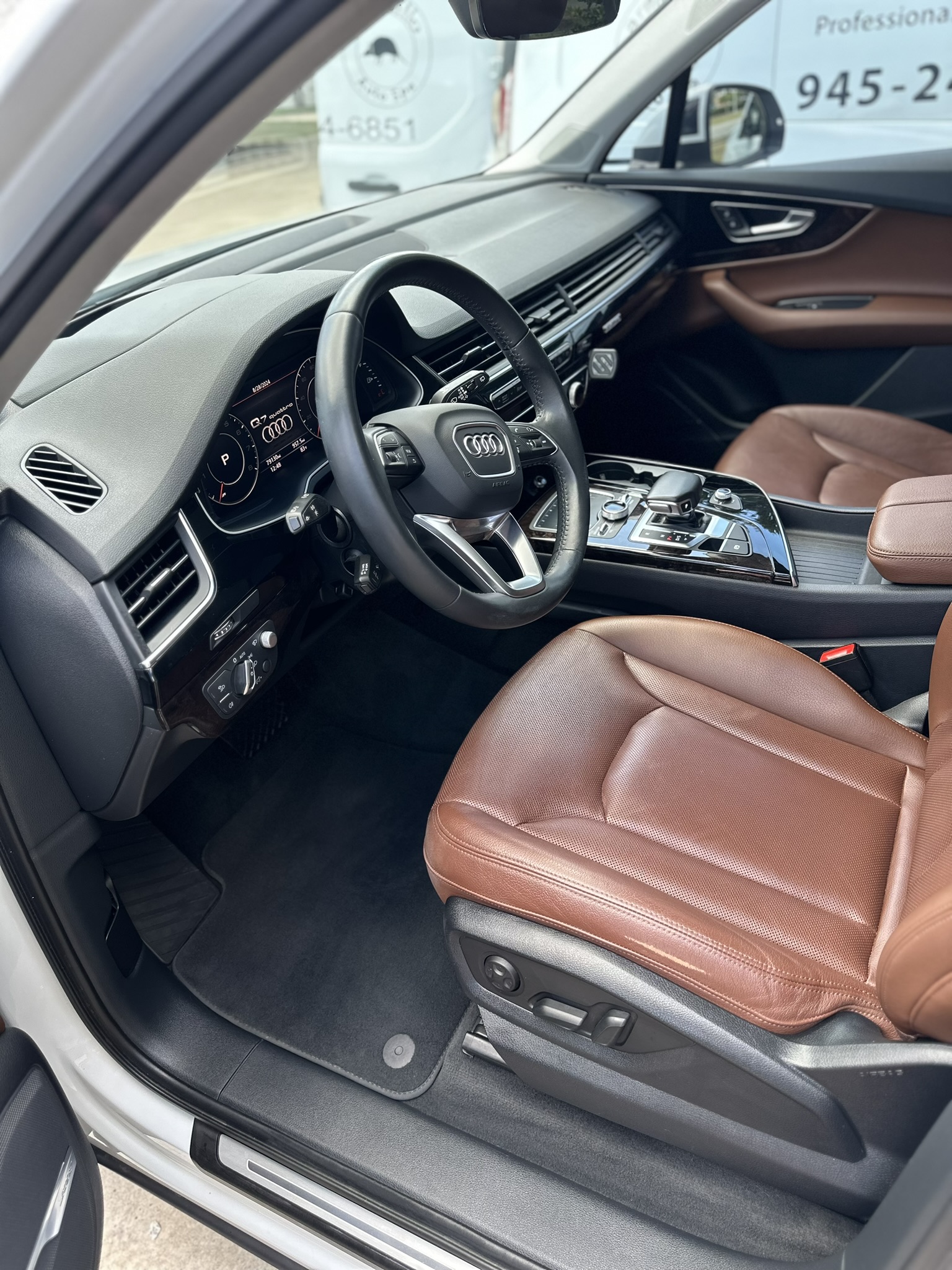 Professional interior auto detailing in Fort Worth Texas